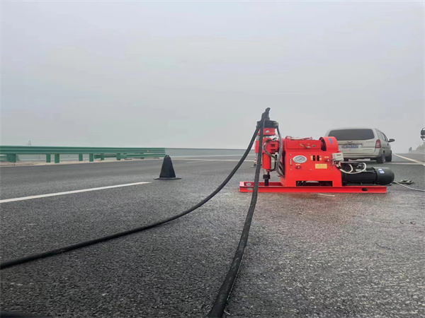 磴口马路路基路面开裂下沉注浆加固灌浆